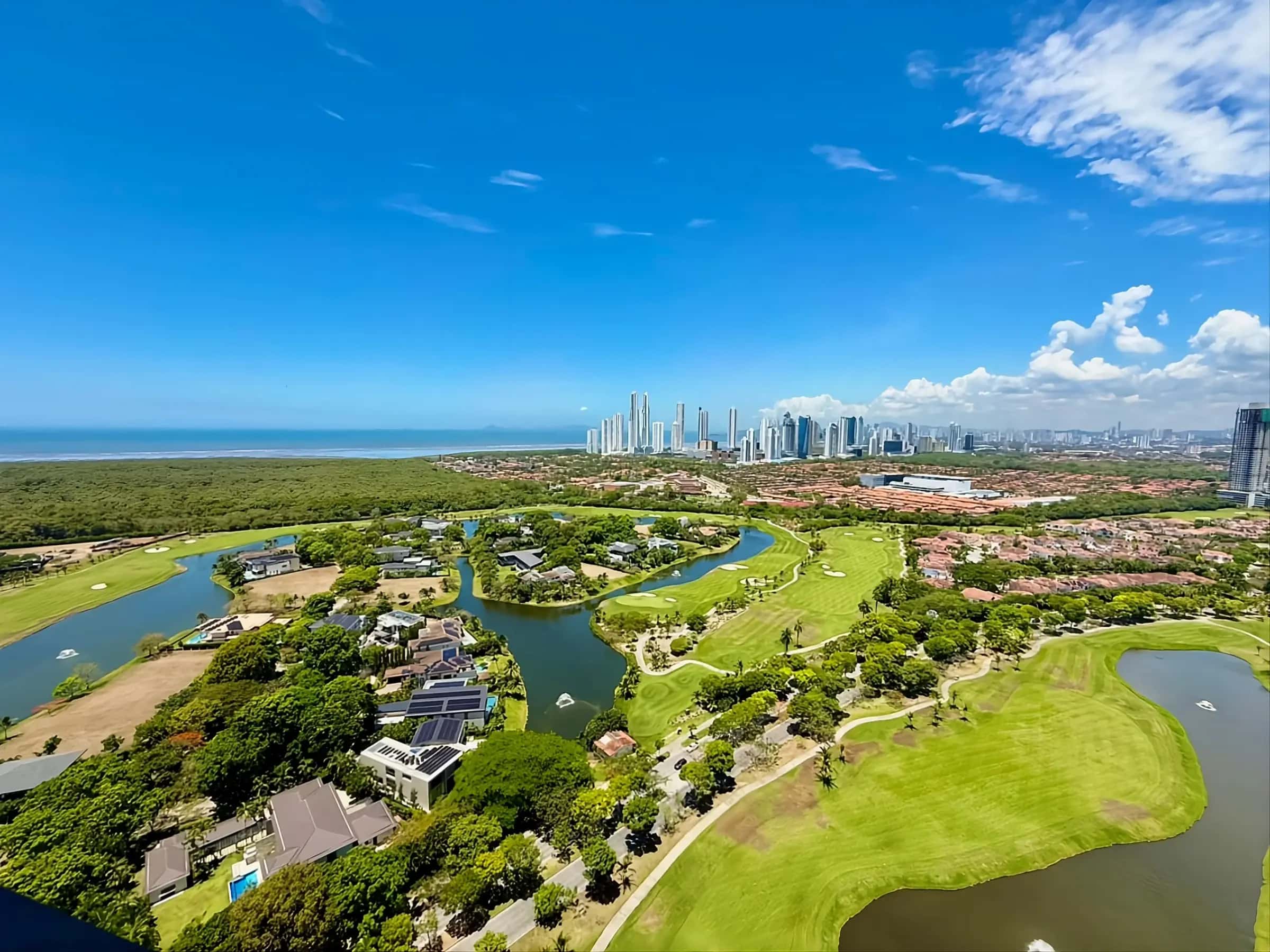 Vista aérea de Santa María Golf & Country Club, Panama City