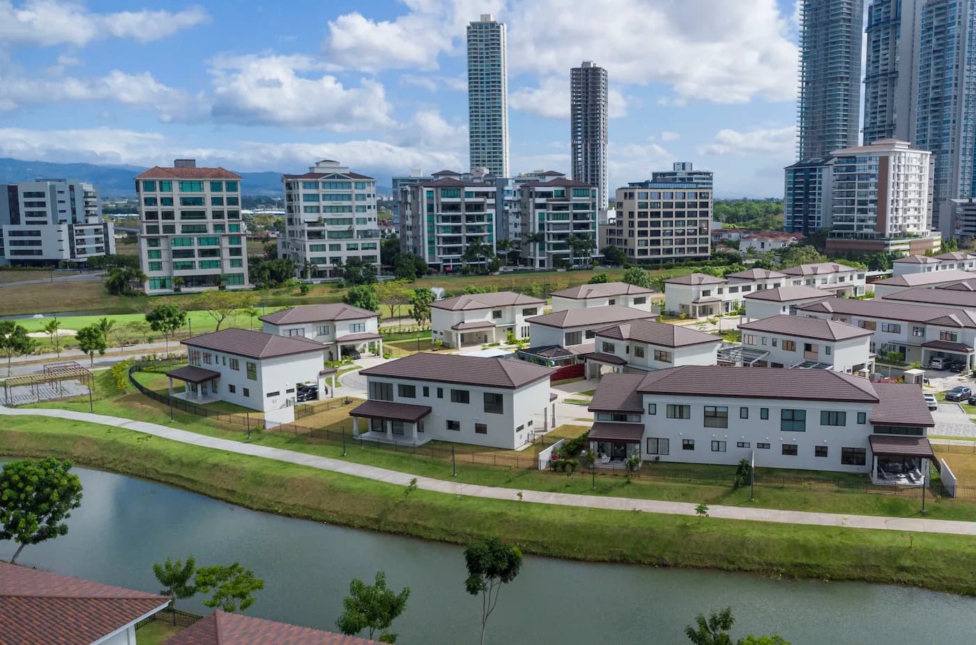 Luxury residences view in Santa María Golf & Country Club, Panama